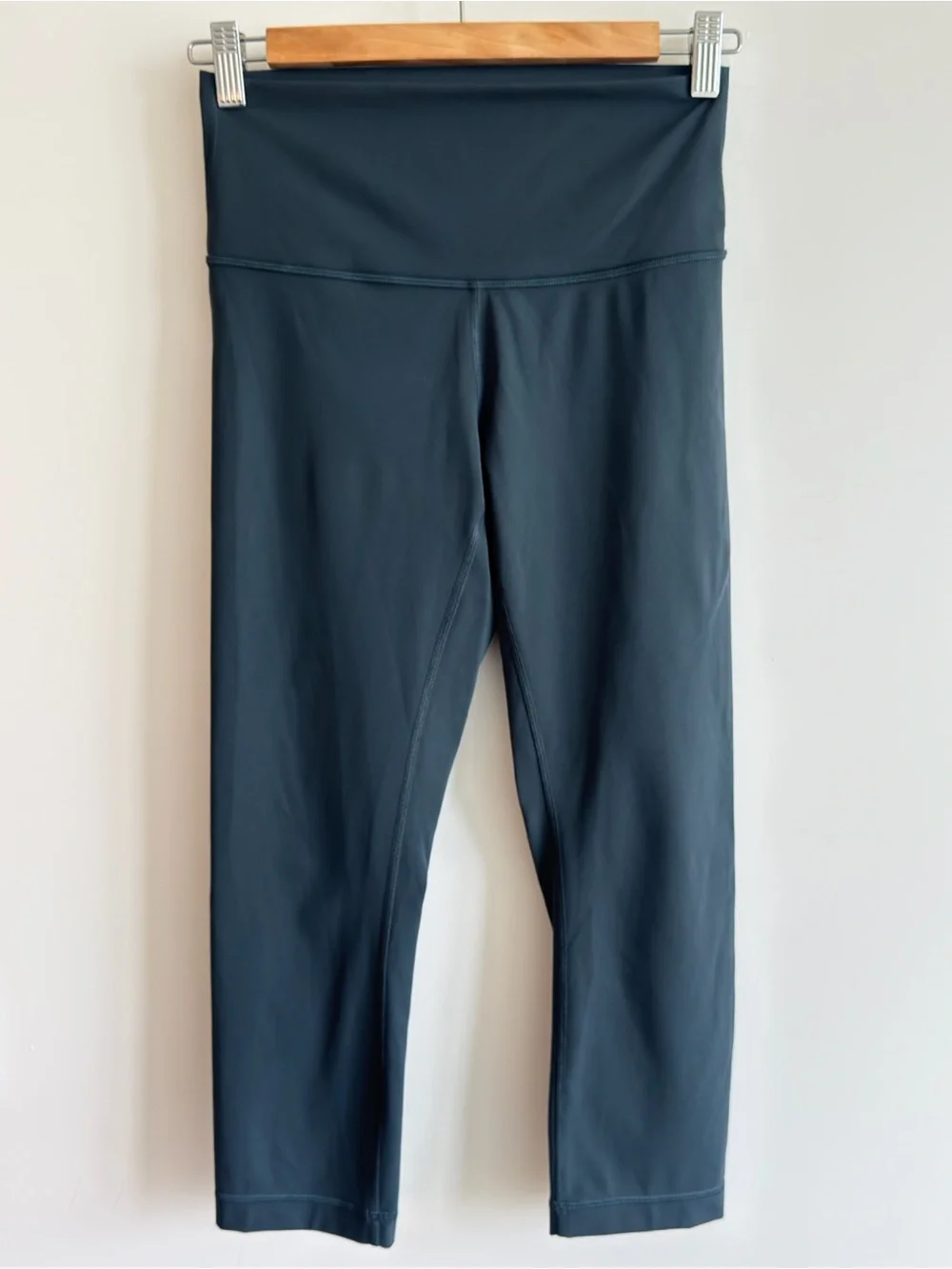 Lululemon Align High Rise Crop 23” Leggings Nulu Blue Buttery Soft Size 6